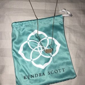 Kendra Scott necklace